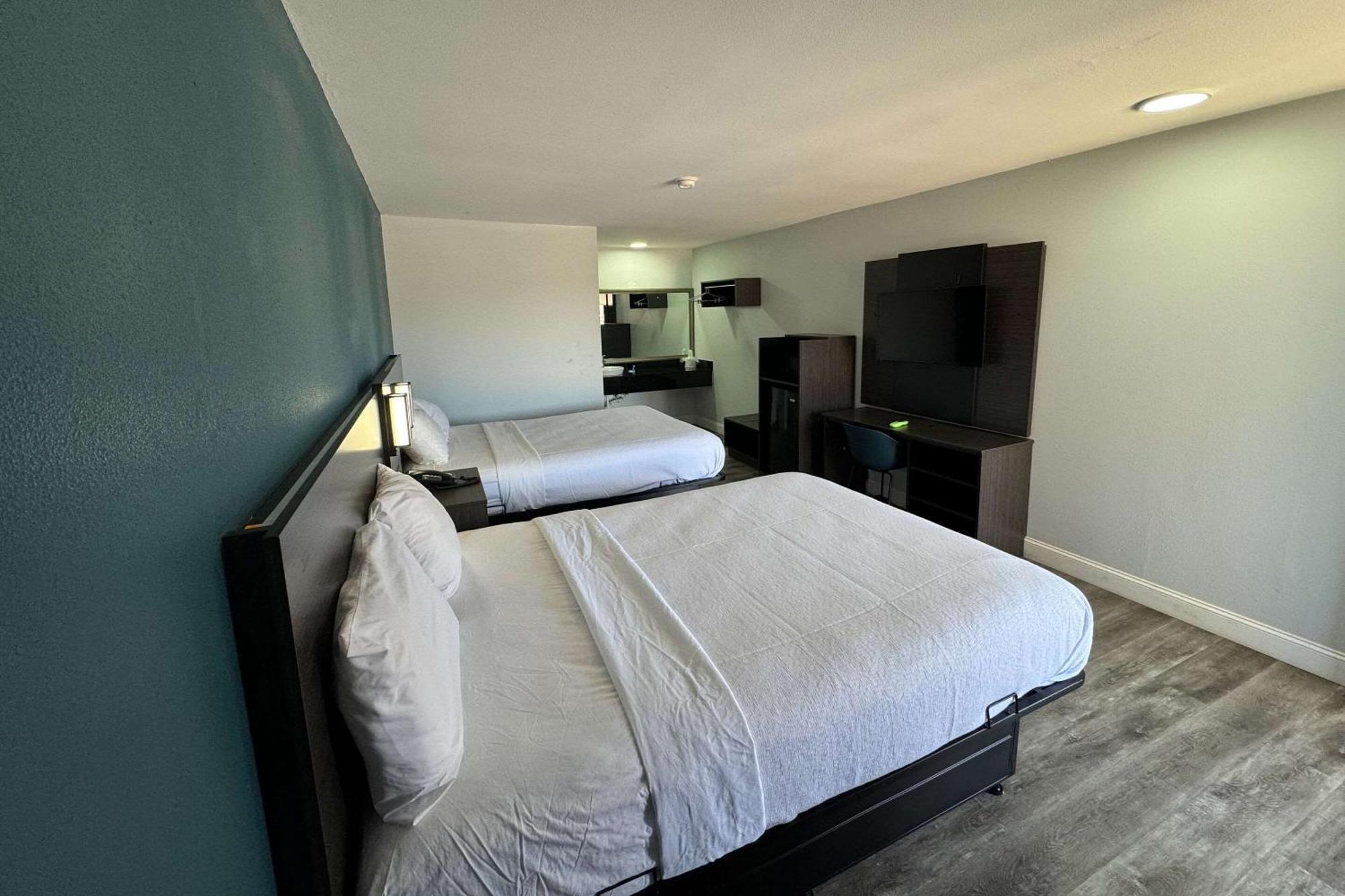 Rodeway Inn เวสต์เมมฟิส ภายนอก รูปภาพ