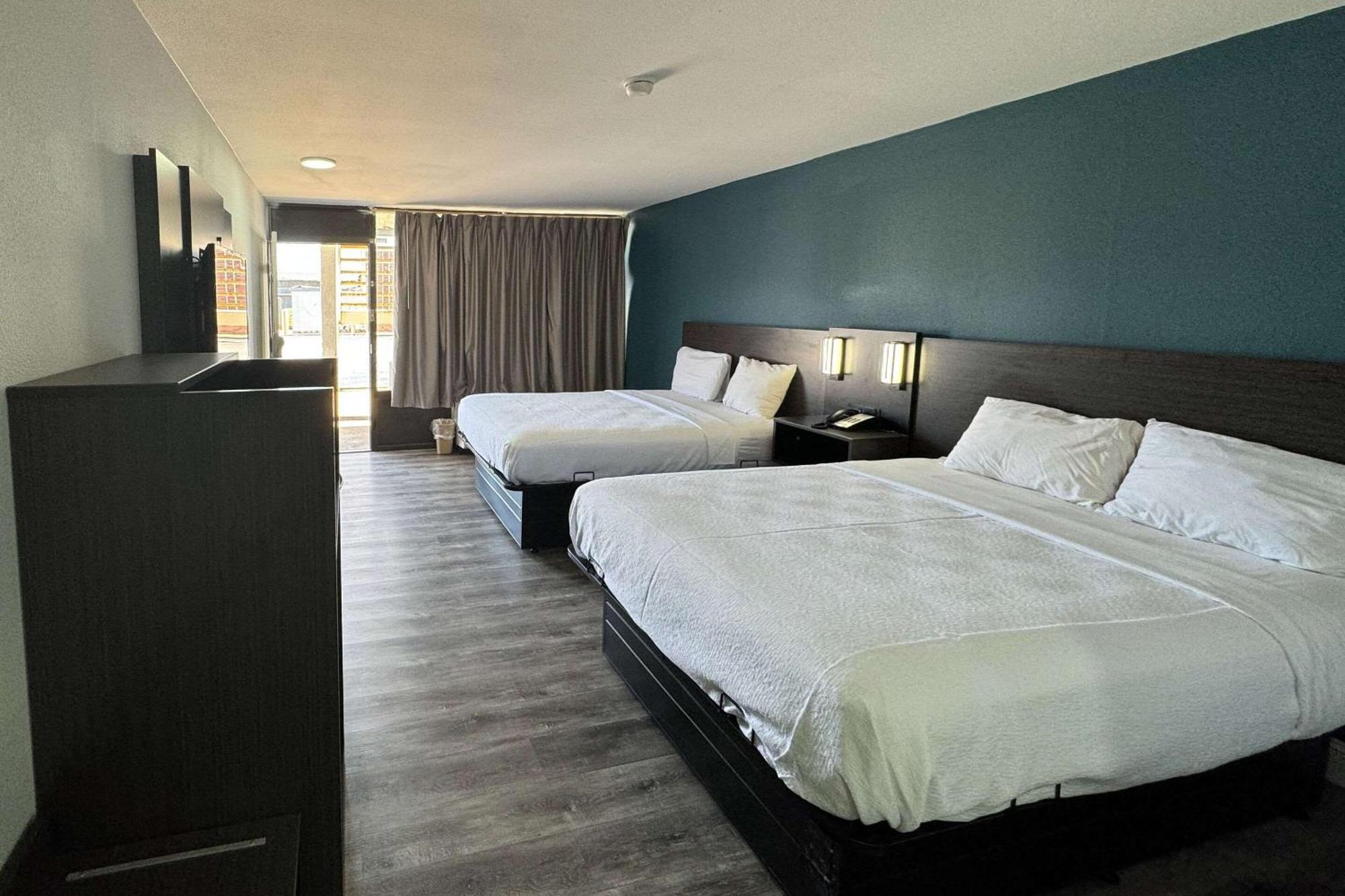 Rodeway Inn เวสต์เมมฟิส ภายนอก รูปภาพ
