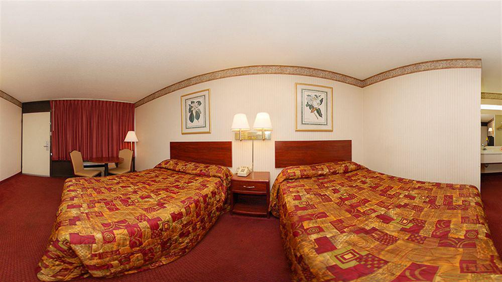 Rodeway Inn เวสต์เมมฟิส ภายนอก รูปภาพ